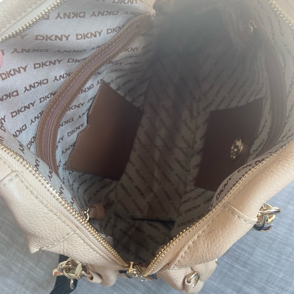 DKNY satchel bag - Picture 7 of 7